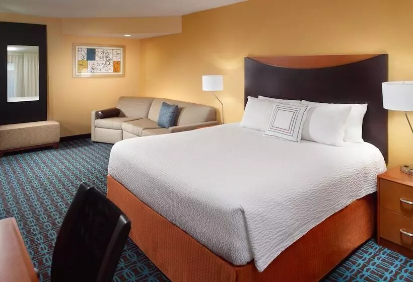 スイート, Fairfield Inn & Suites Clarksville