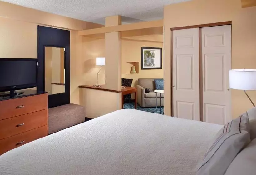 キングサイズベッドのエクゼクティブルーム, Fairfield Inn & Suites Clarksville