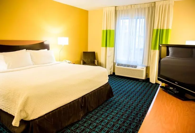 ２ダブルベッドのスタンダードルーム, Fairfield Inn & Suites Fredericksburg