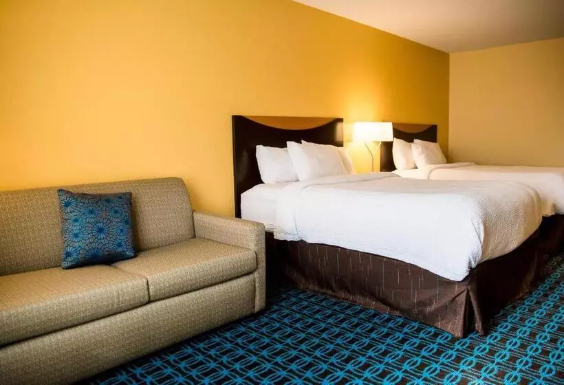 ２ダブルベッドのスタンダードルーム, Fairfield Inn & Suites Fredericksburg