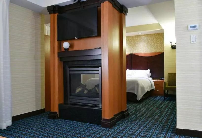 سوئیت اجرایی با تخت کینگ, Fairfield Inn Hartford Airport