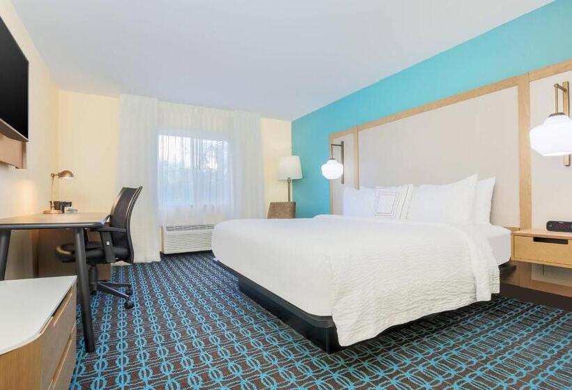 适合残疾人士使用的带超级大床的标准间, Fairfield Inn & Suites Houston Humble