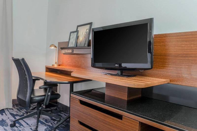 חדר סטנדרט עם מיטת קינג, Fairfield Inn & Suites Houston Westchase