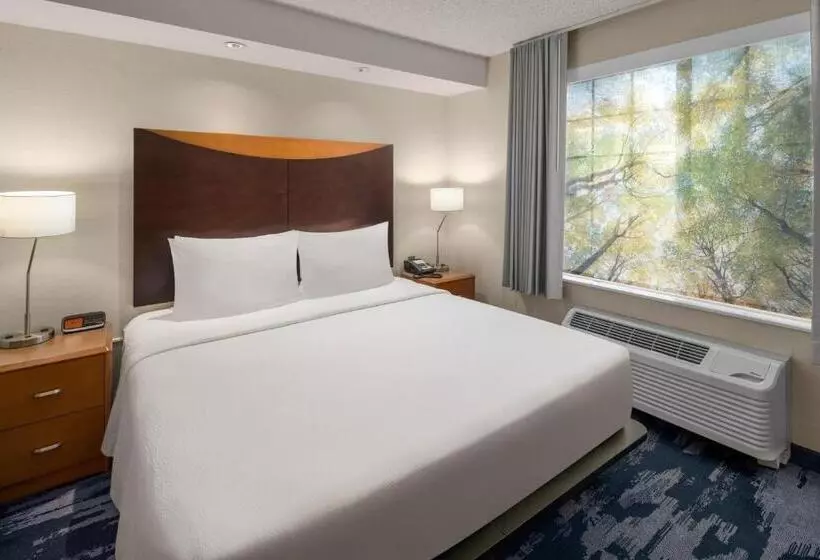 キングサイドベッドのスタンダードワンルーム, Fairfield Inn & Suites Portland West Beaverton