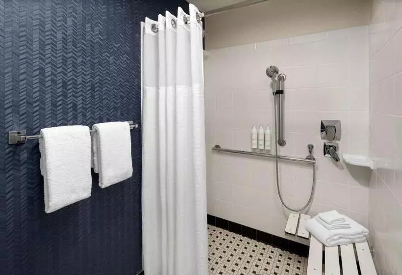 身障者適用キングサイズベッドルーム, Fairfield Inn & Suites Portland West Beaverton