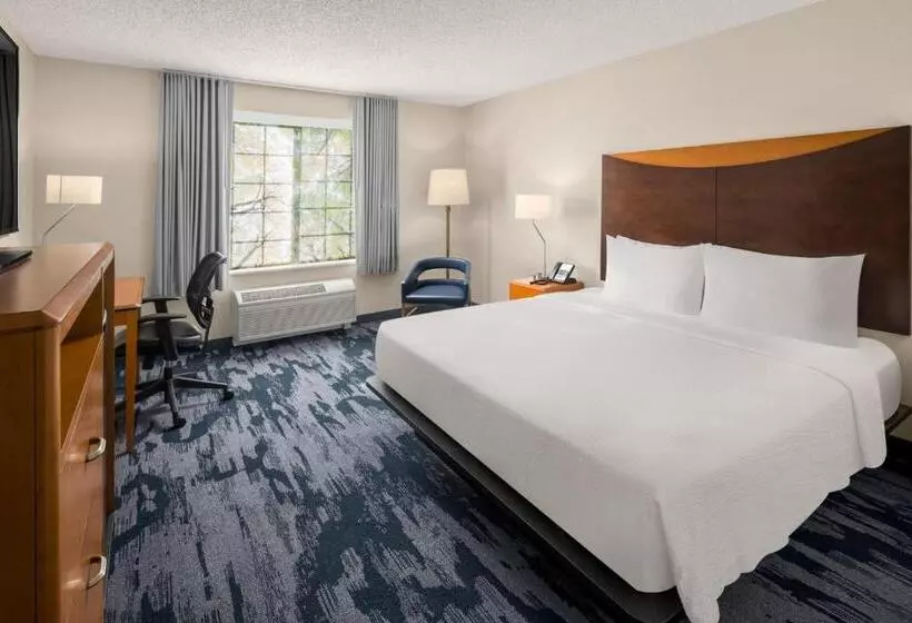 身障者適用キングサイズベッドルーム, Fairfield Inn & Suites Portland West Beaverton