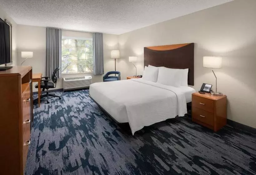 身障者適用キングサイズベッドルーム, Fairfield Inn & Suites Portland West Beaverton
