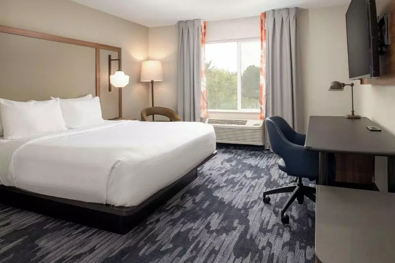 キングサイズベッドのスタンダードルーム, Fairfield Inn Spokane Downtown