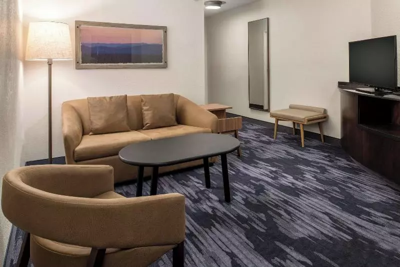 キングサイズベッドのスイートルーム, Fairfield Inn Spokane Downtown
