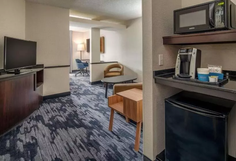 キングサイズベッドのスイートルーム, Fairfield Inn Spokane Downtown