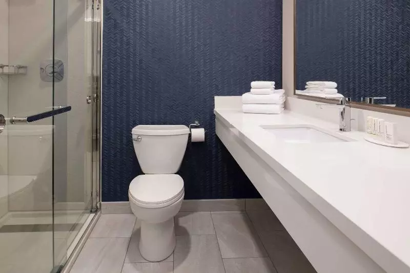 キングサイズベッドのスタンダードルーム, Fairfield Inn Spokane Downtown