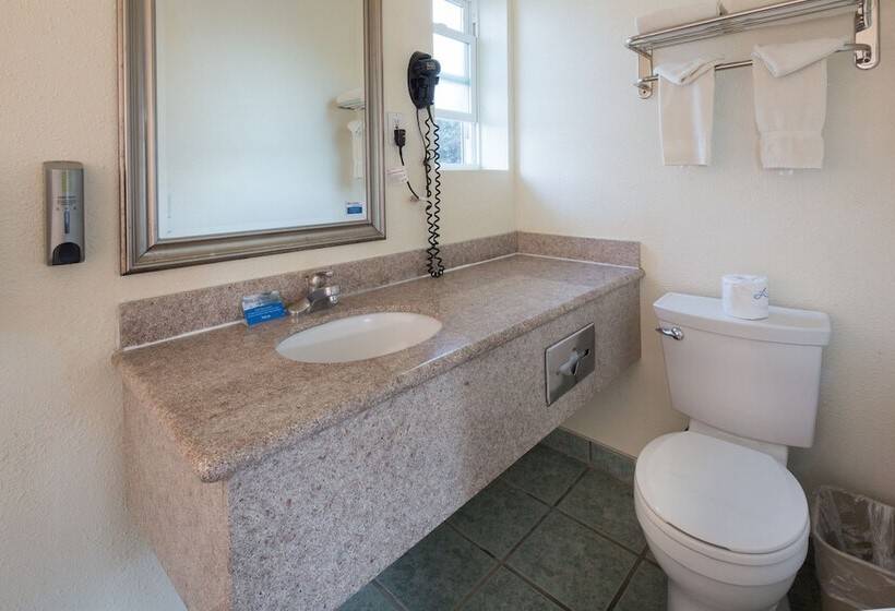 Номер Стандарт, Inn By The Bay Monterey