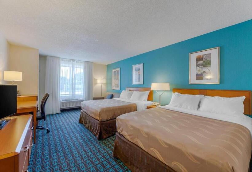 身障者適用スタンダードルーム, Quality Inn & Suites Sandusky