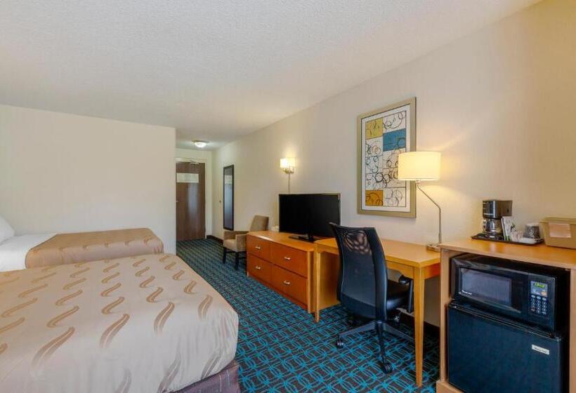 身障者適用スタンダードルーム, Quality Inn & Suites Sandusky