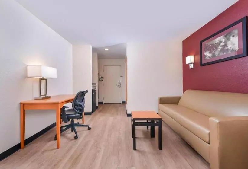 キングサイズベッドのスイートルーム, Red Roof Inn & Suites Danville, Il