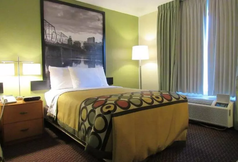 اتاق استاندارد با تخت بزرگ برای معلولان, Super 8 By Wyndham New Cumberland