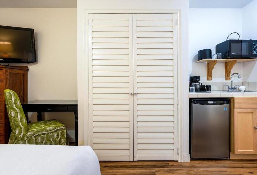 Номер Стандарт, The Inn On Pine