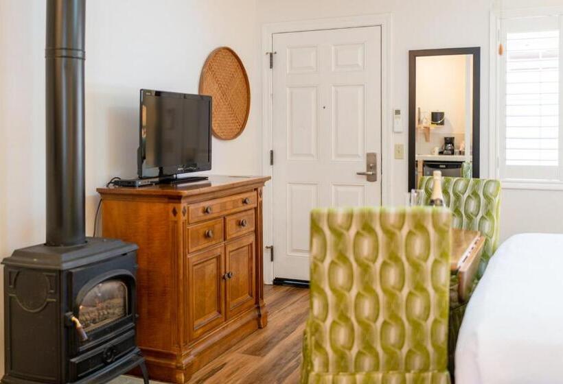 Номер Deluxe Кровать Кинг, The Inn On Pine