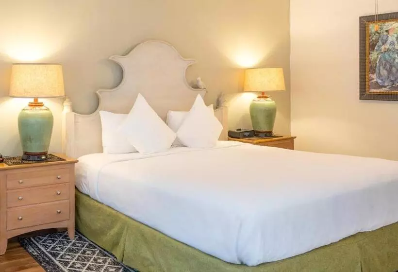 اتاق لوکس با تخت بزرگ, The Inn On Pine