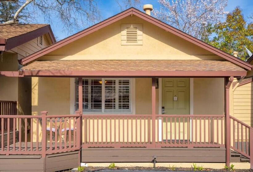 Номер Deluxe Кровать Кинг, The Inn On Pine