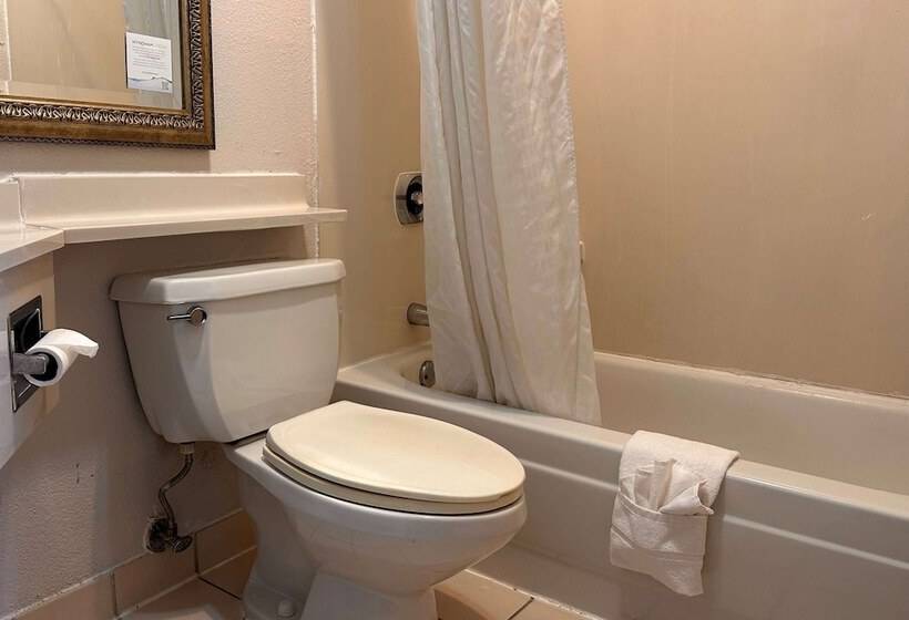 اتاق استاندارد با 2 تخت دوبل, Travelodge By Wyndham Fort Wayne North