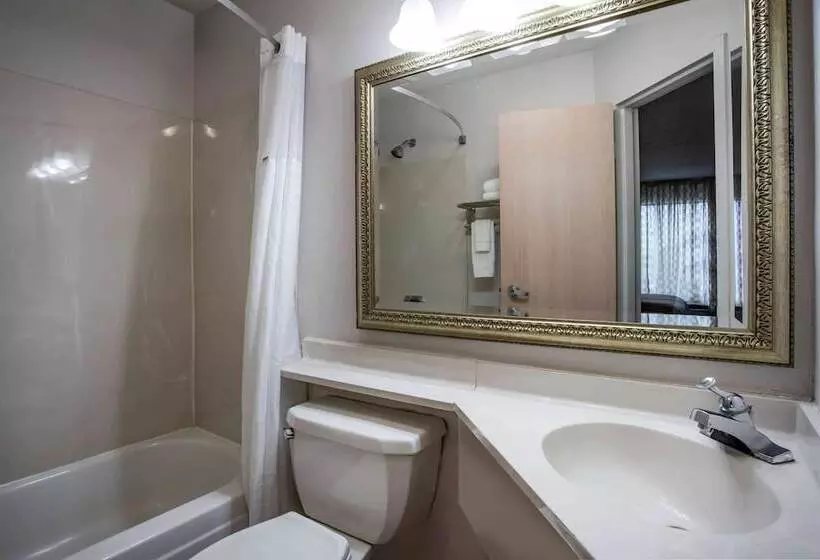 ２ダブルベッドのスタンダードルーム, Travelodge By Wyndham Fort Wayne North