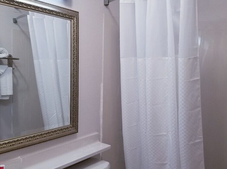 اتاق استاندارد با 2 تخت دوبل, Travelodge By Wyndham Fort Wayne North