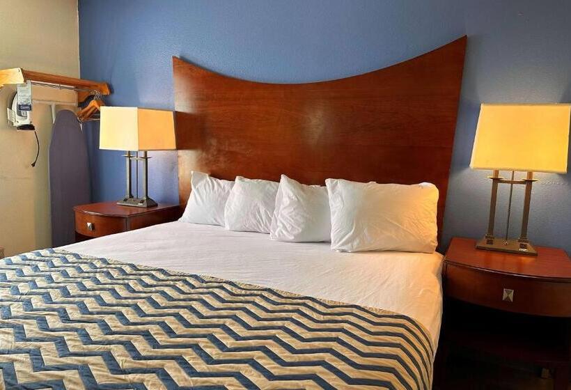 اتاق استاندارد با تخت بزرگ, Travelodge By Wyndham Fort Wayne North