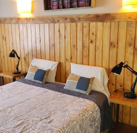 غرفة كومفورت ثلاثية, Hostal El Korú