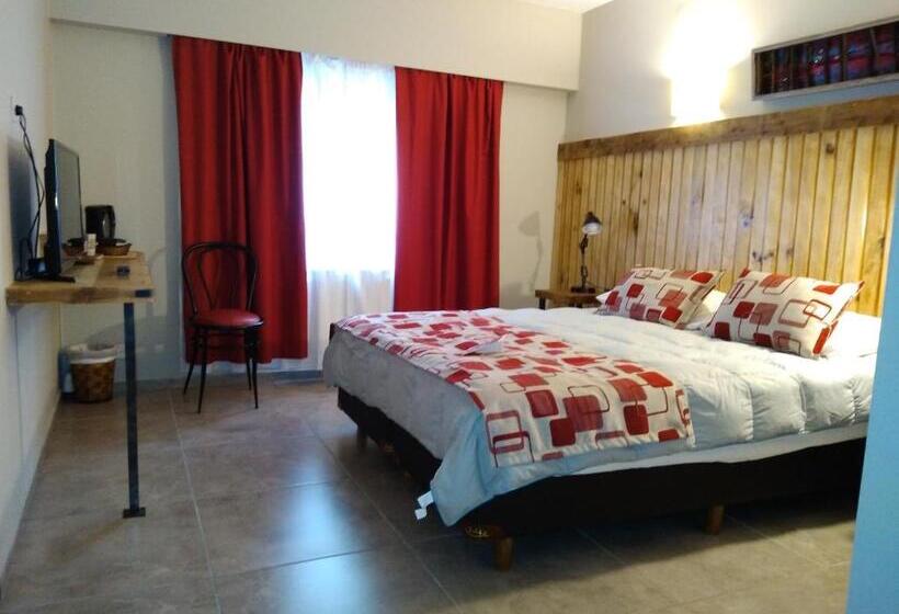 غرفة قياسية, Hostal El Korú