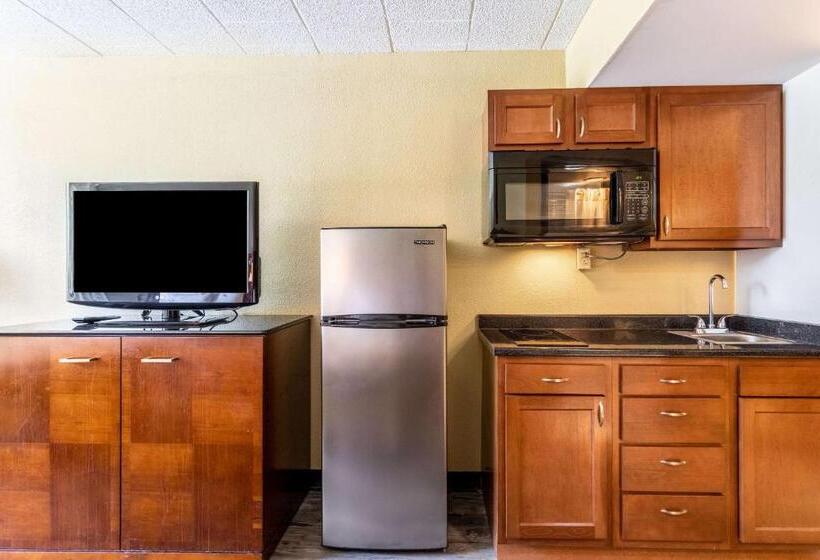 חדר סטנדרט, Suburban Studios