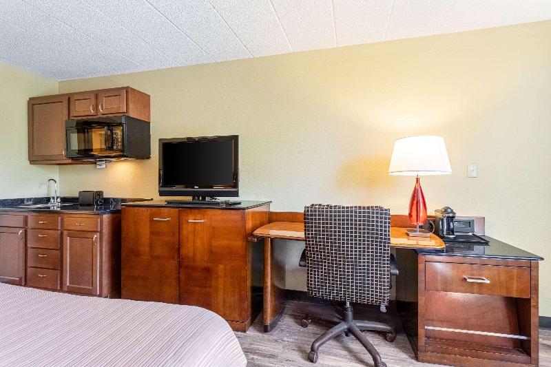 חדר סטנדרט עם מיטת קינג, Suburban Studios