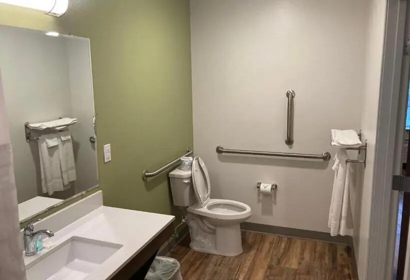 身障者適用スタンダードルーム, Woodspring Suites Cherry Hill