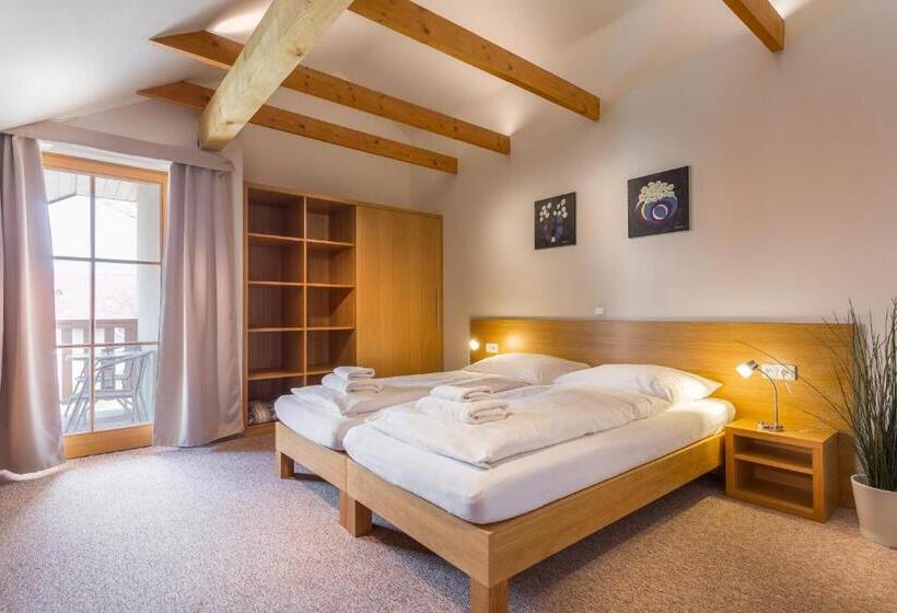 带1个卧室的带阳台的公寓, Penzion A Vinařství U Vrbů