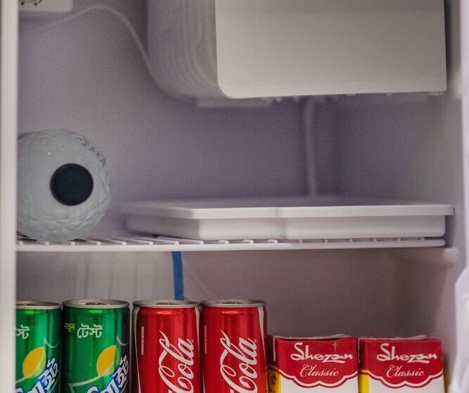 سوییت جونیور, After Hours Residence