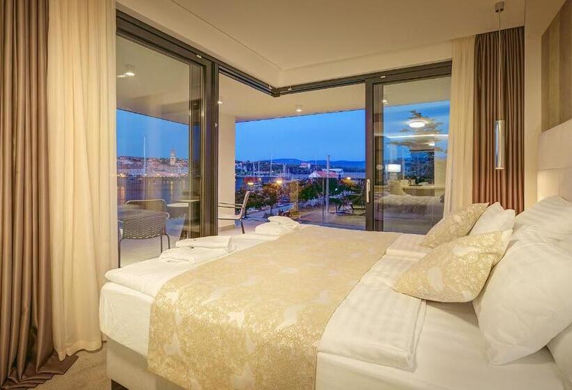 디럭스 테라스 룸 바다 전망, Maritime