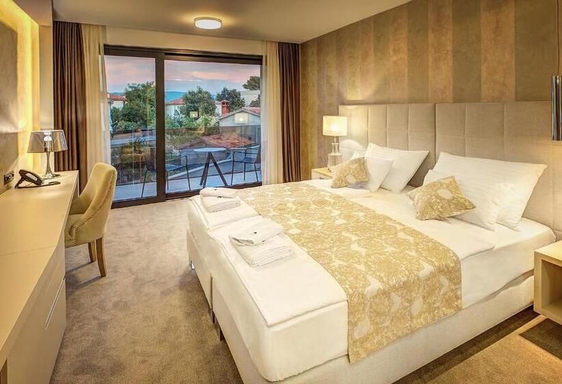 Standard Room with Balcony Side Sea View, Maritime
