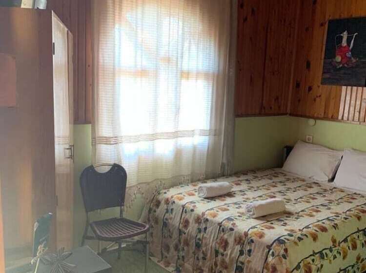 اتاق استاندارد با بالکن, Ozenturku