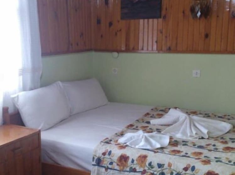 اتاق استاندارد با بالکن, Ozenturku