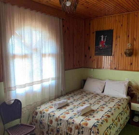 اتاق استاندارد با بالکن, Ozenturku