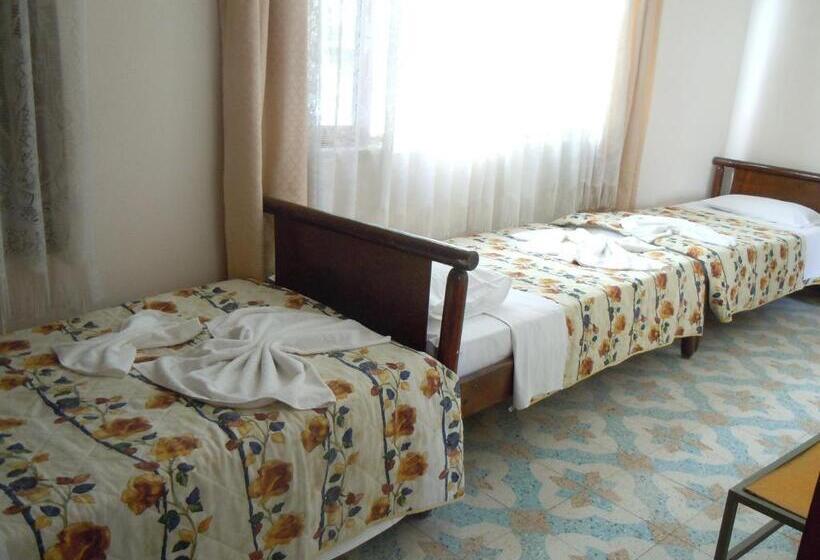 اتاق خانوادگی, Ozenturku