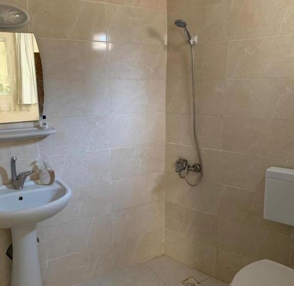 اتاق خانوادگی, Ozenturku