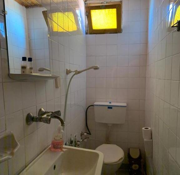 اتاق لوکس یک تخته, Ozenturku