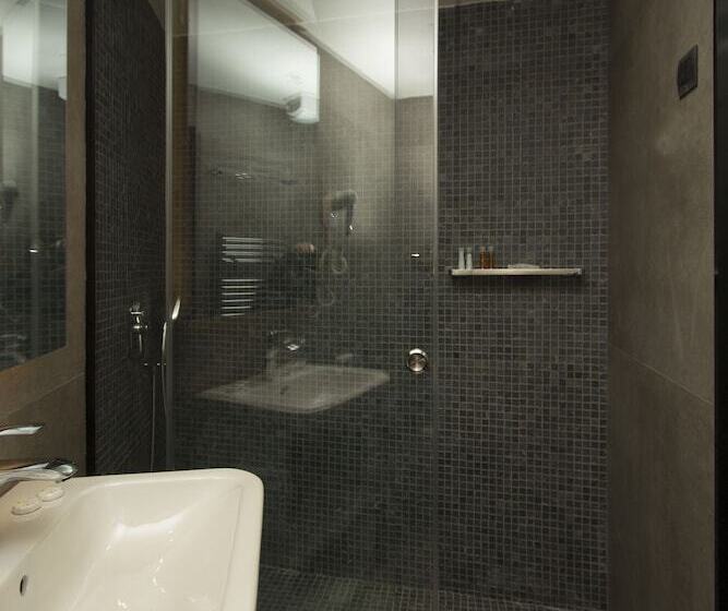 اتاق لوکس با بالکن, Garni Hotel Boutique 25h