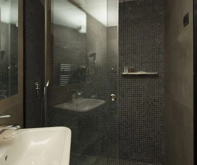 اتاق لوکس با بالکن, Garni Hotel Boutique 25h
