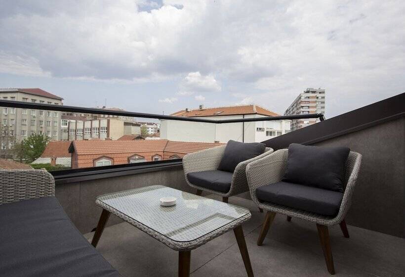 Economy Triple Room, Garni Hotel Boutique 25h