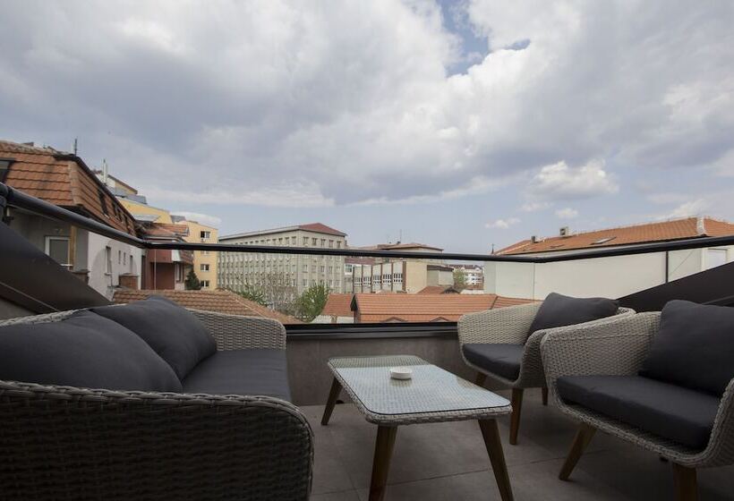 Economy Triple Room, Garni Hotel Boutique 25h