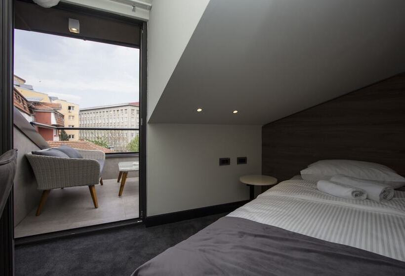 Economy Triple Room, Garni Hotel Boutique 25h