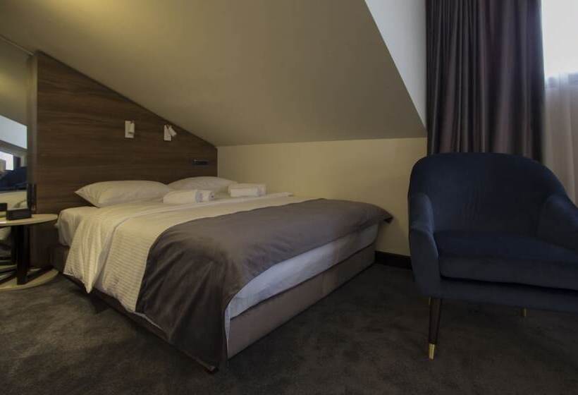 Economy Triple Room, Garni Hotel Boutique 25h