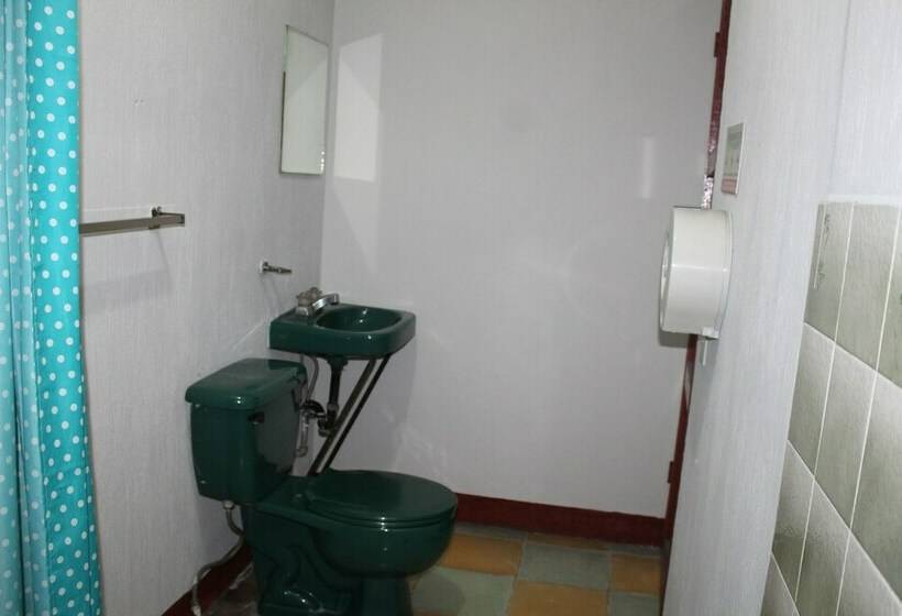 اتاق استاندارد سه نفره, Casa Real